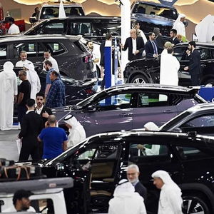 車企混戰(zhàn)十一黃金周，價(jià)格戰(zhàn)與創(chuàng)新?tīng)I(yíng)銷共舞